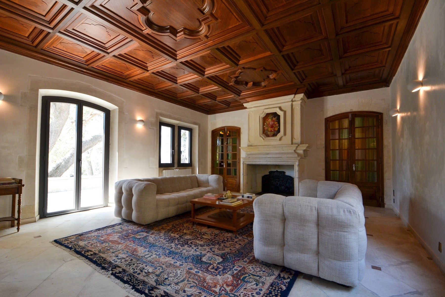 luxury house 9 Rooms for sale on BEAUCAIRE (30300)