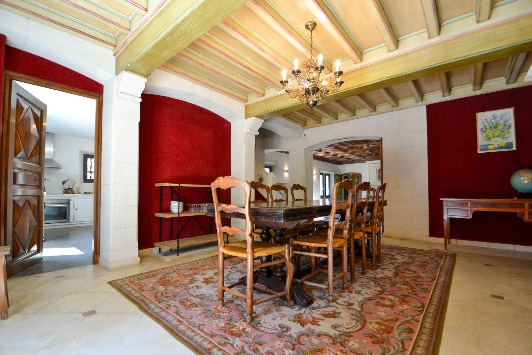 luxury house 9 Rooms for sale on BEAUCAIRE (30300)