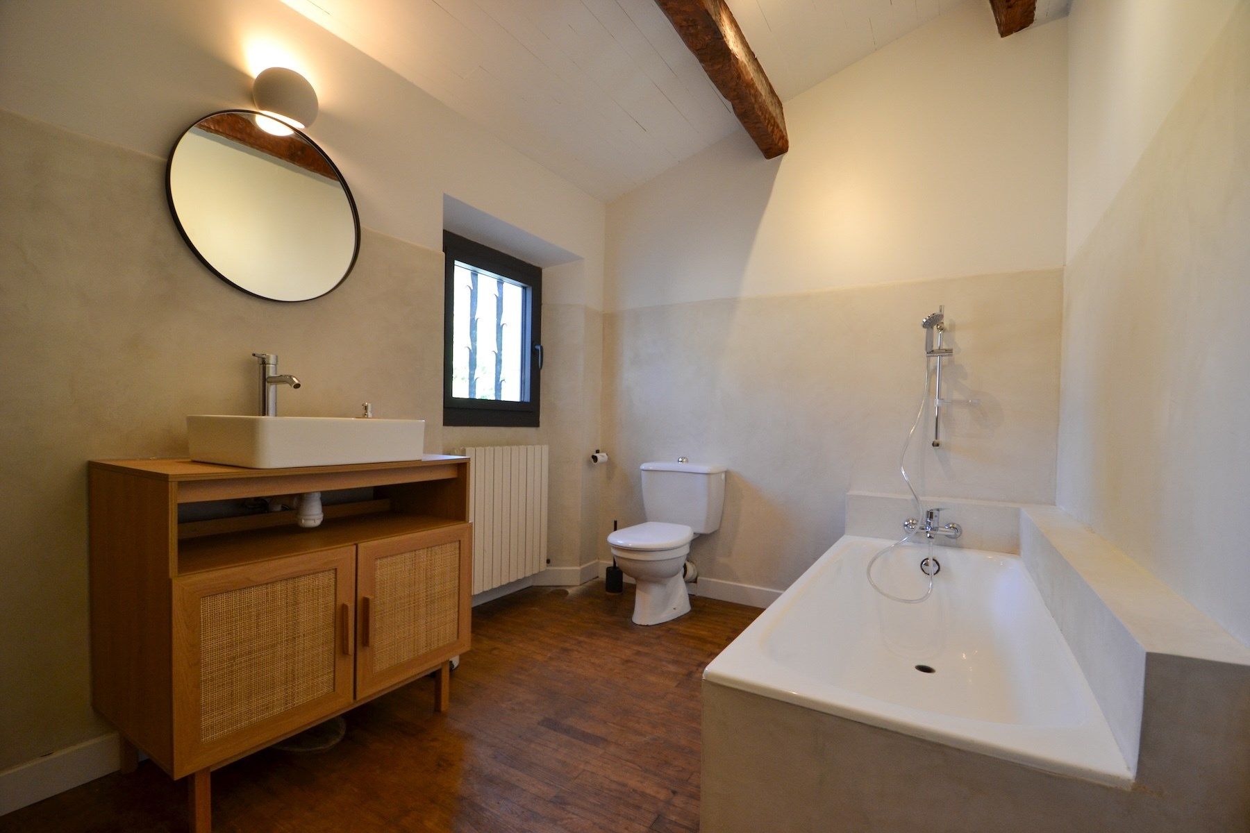 luxury house 9 Rooms for sale on BEAUCAIRE (30300)