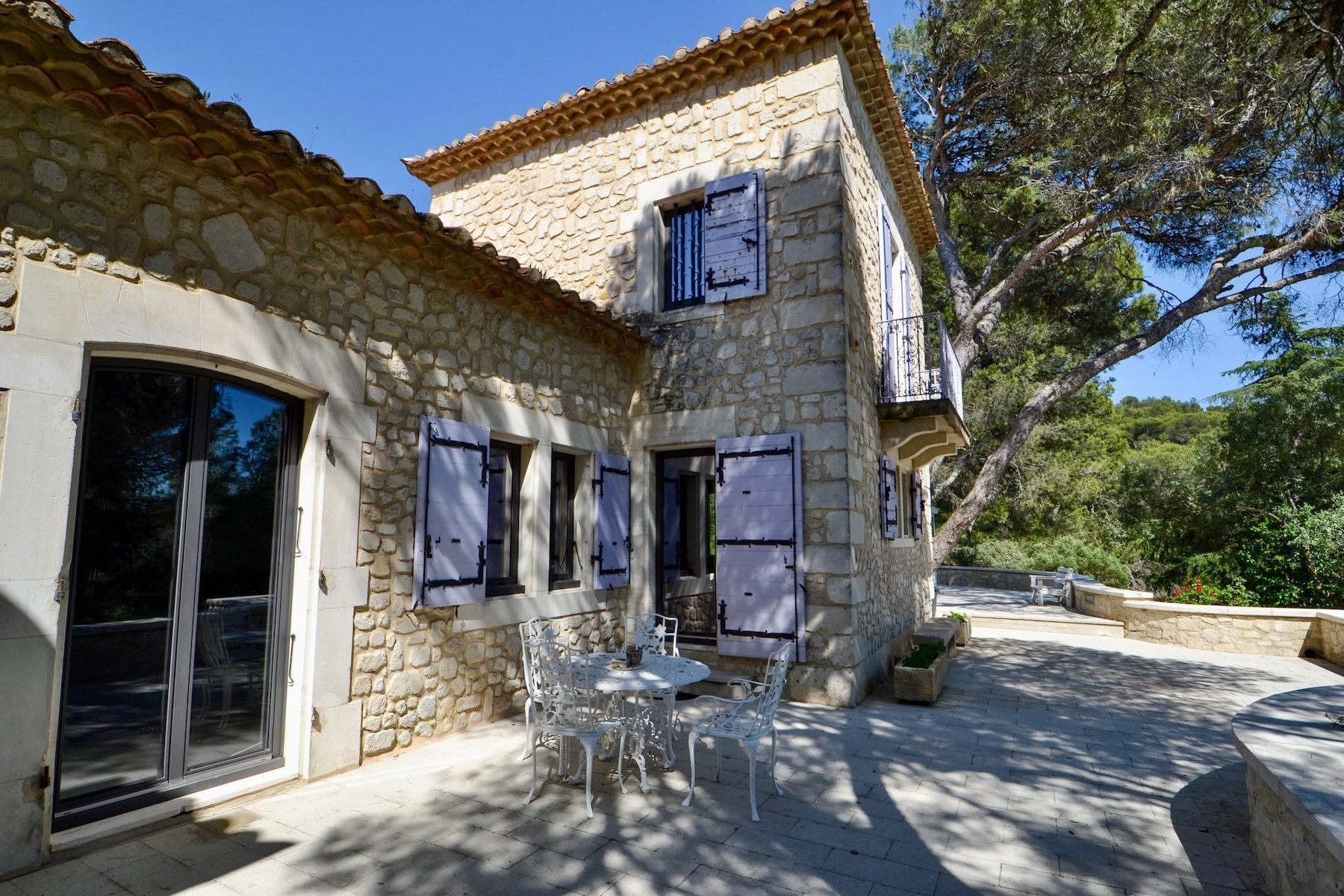 luxury house 9 Rooms for sale on BEAUCAIRE (30300)