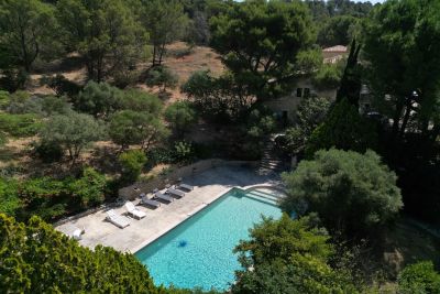 Sale Luxury house Beaucaire 9 Rooms 340 m²