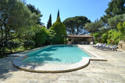 Sale Luxury house Beaucaire 9 Rooms 340 m²