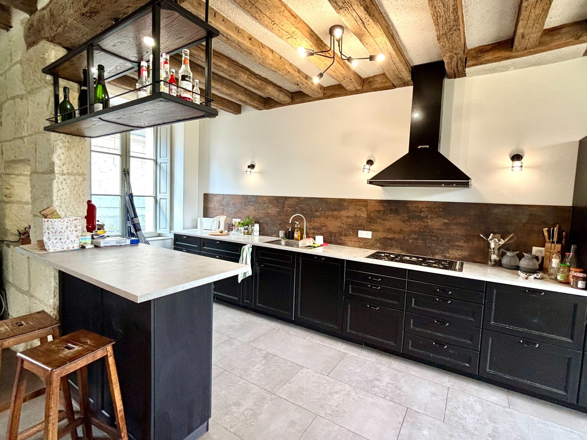 luxury house 10 Rooms for sale on BEAULIEU LES LOCHES (37600)