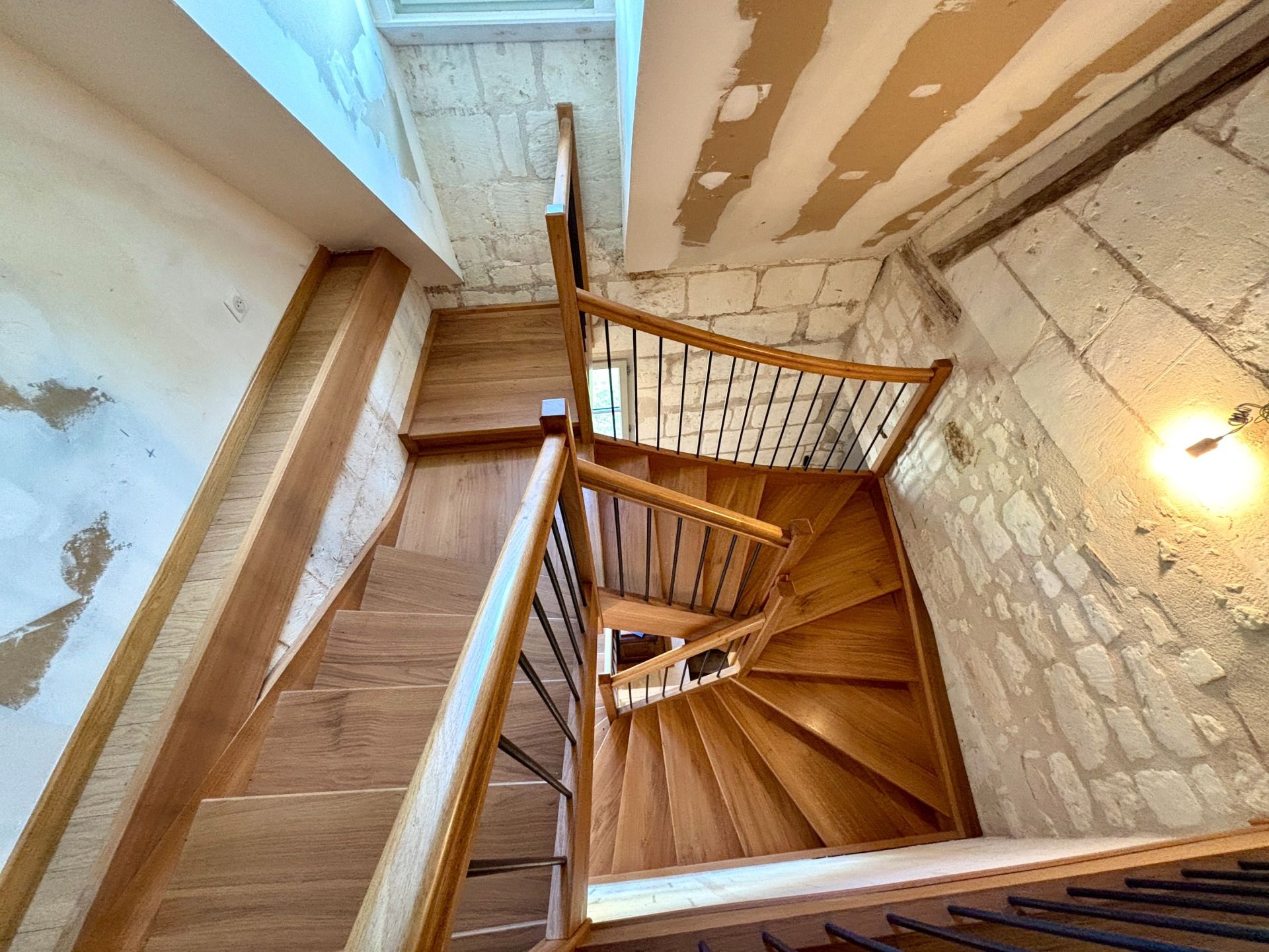 luxury house 10 Rooms for sale on BEAULIEU LES LOCHES (37600)