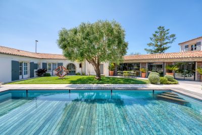 Sale Luxury house Le Bois-Plage-en-Ré 12 Rooms 440 m²