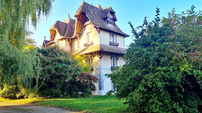 Sale Norman house Pont-l'Évêque 9 Rooms 230 m²