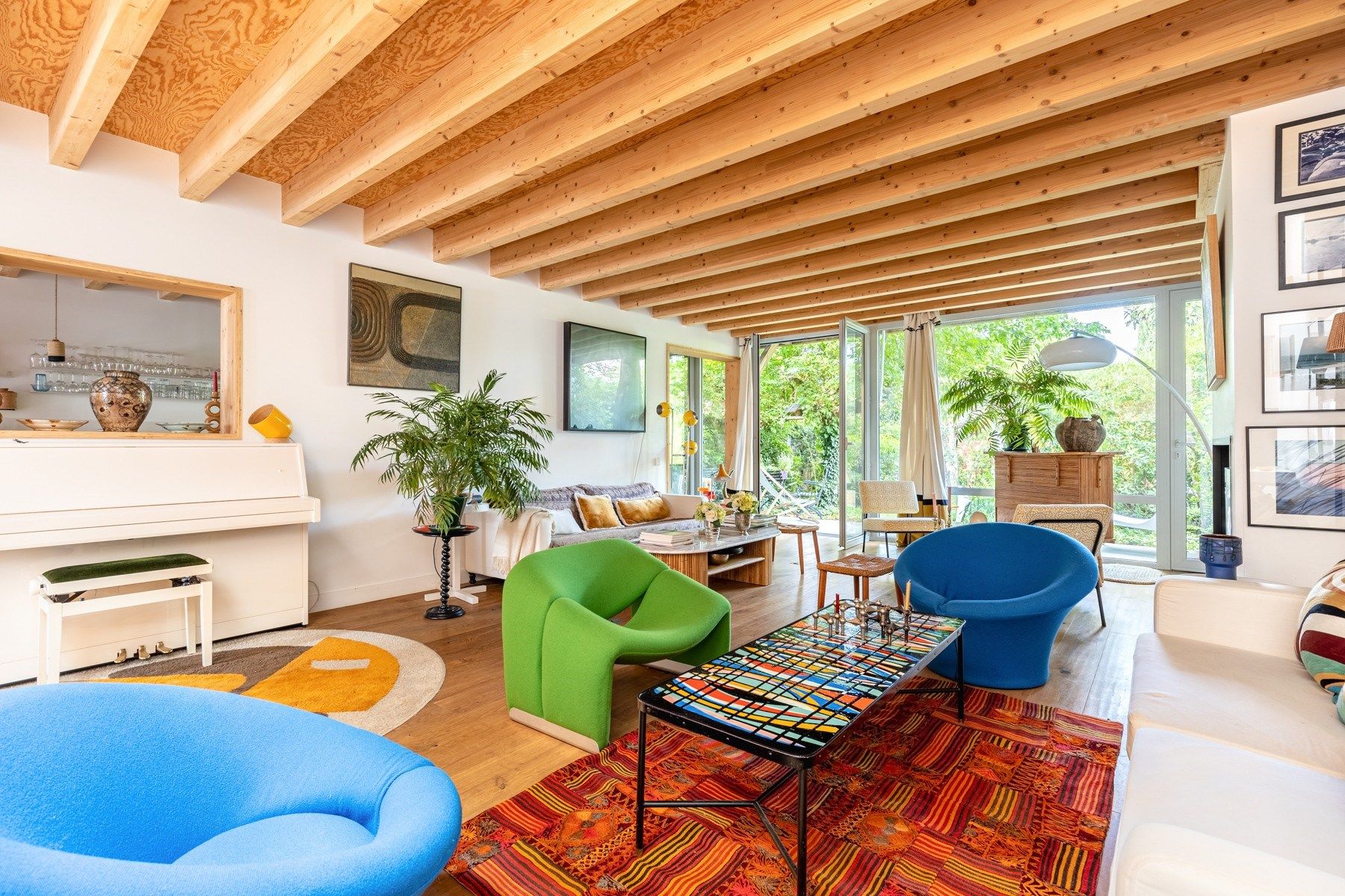 luxury house 6 Rooms for sale on BORDEAUX (33000)