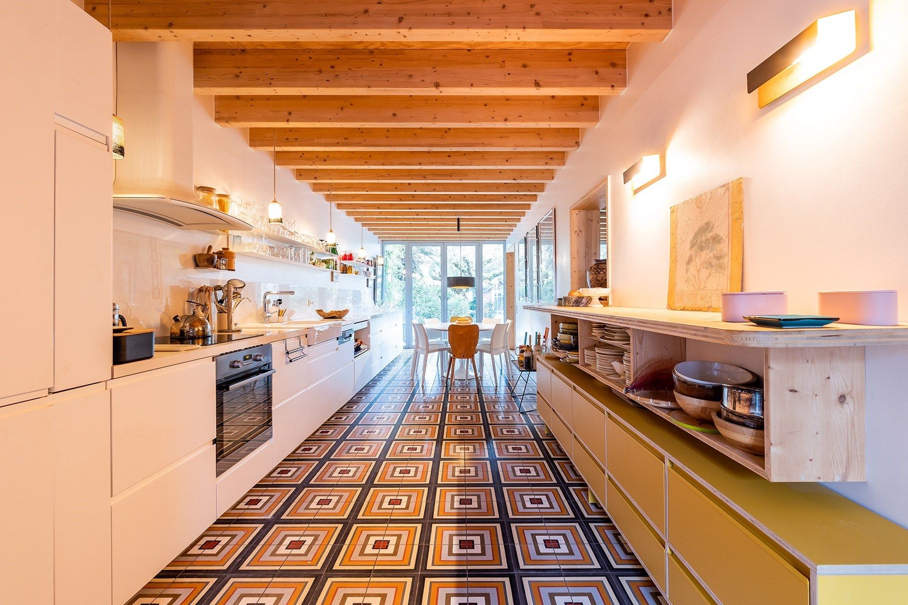 luxury house 6 Rooms for sale on BORDEAUX (33000)