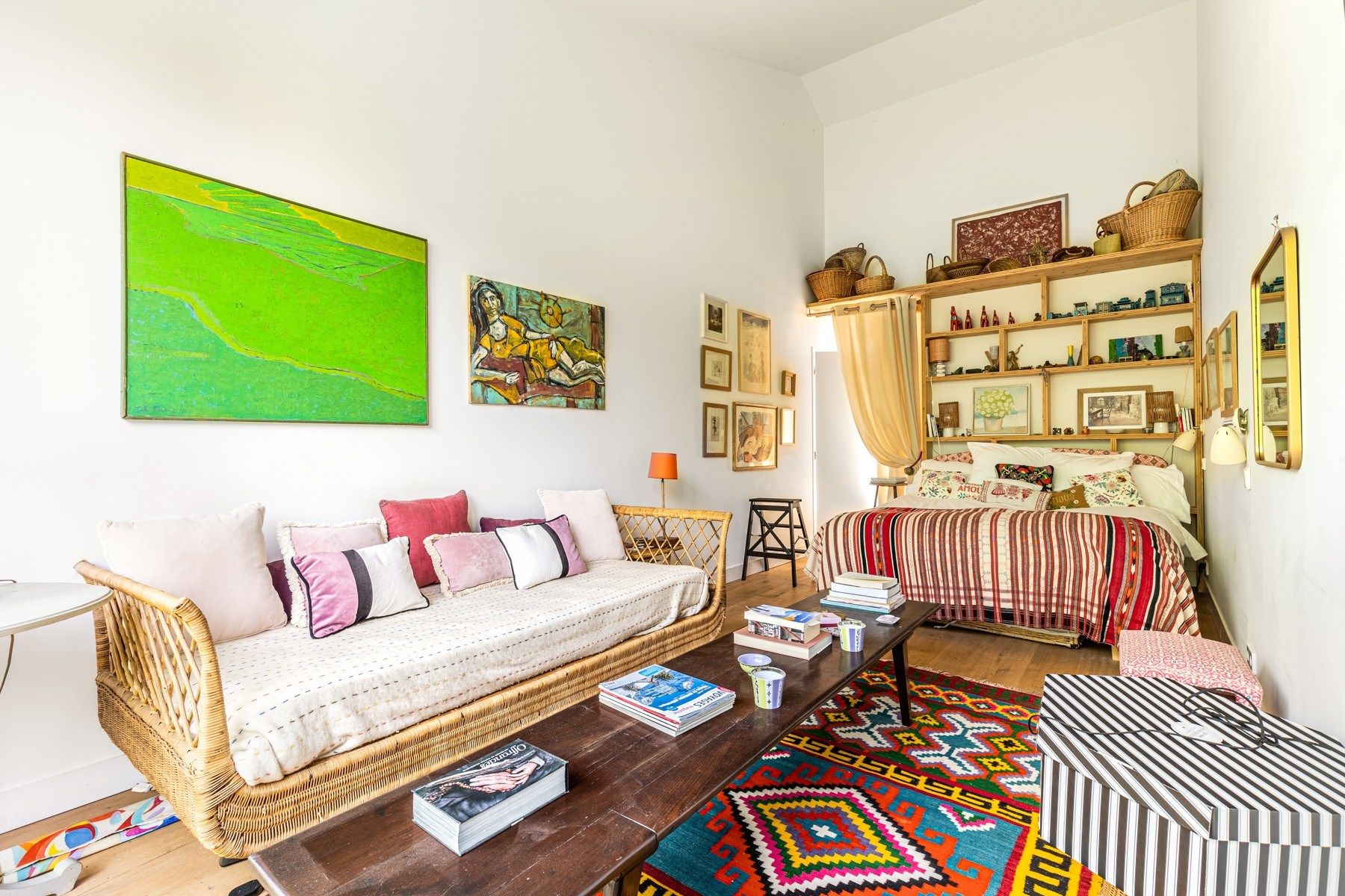 luxury house 6 Rooms for sale on BORDEAUX (33000)