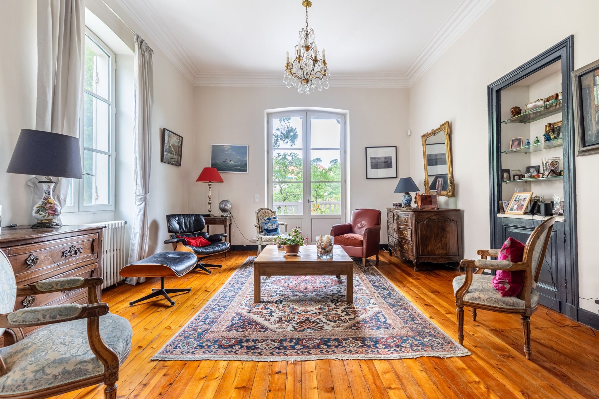 luxury house 9 Rooms for sale on ARCACHON (33120)