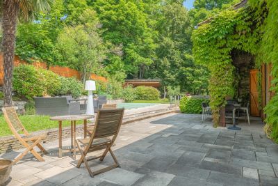 Sale Luxury house Saint-Didier-au-Mont-d'Or 7&nbsp;Rooms 221&nbsp;m²