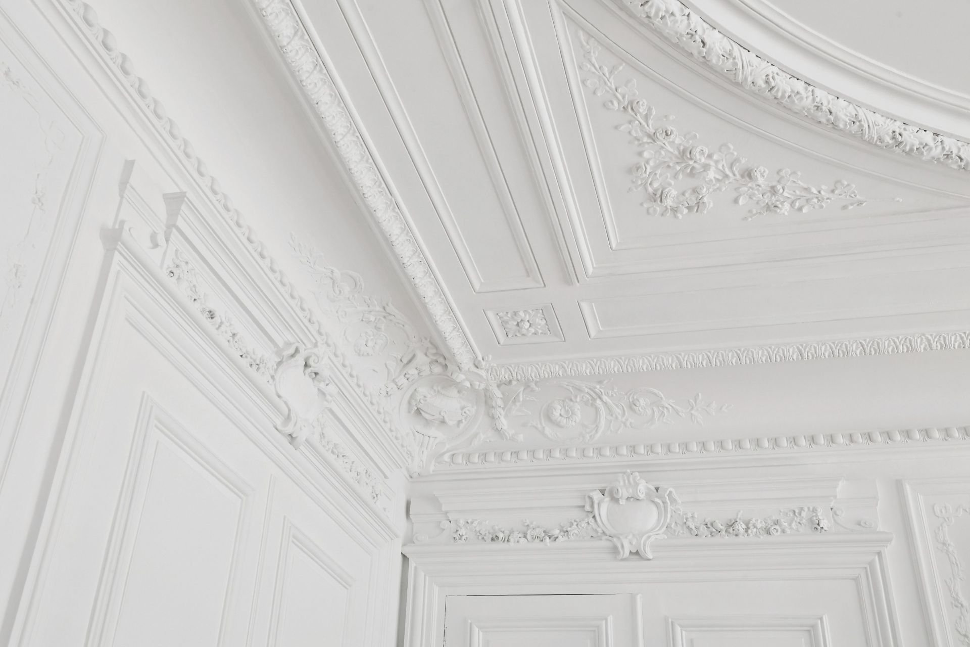 luxury apartment 5 Rooms for sale on PARIS (75008)