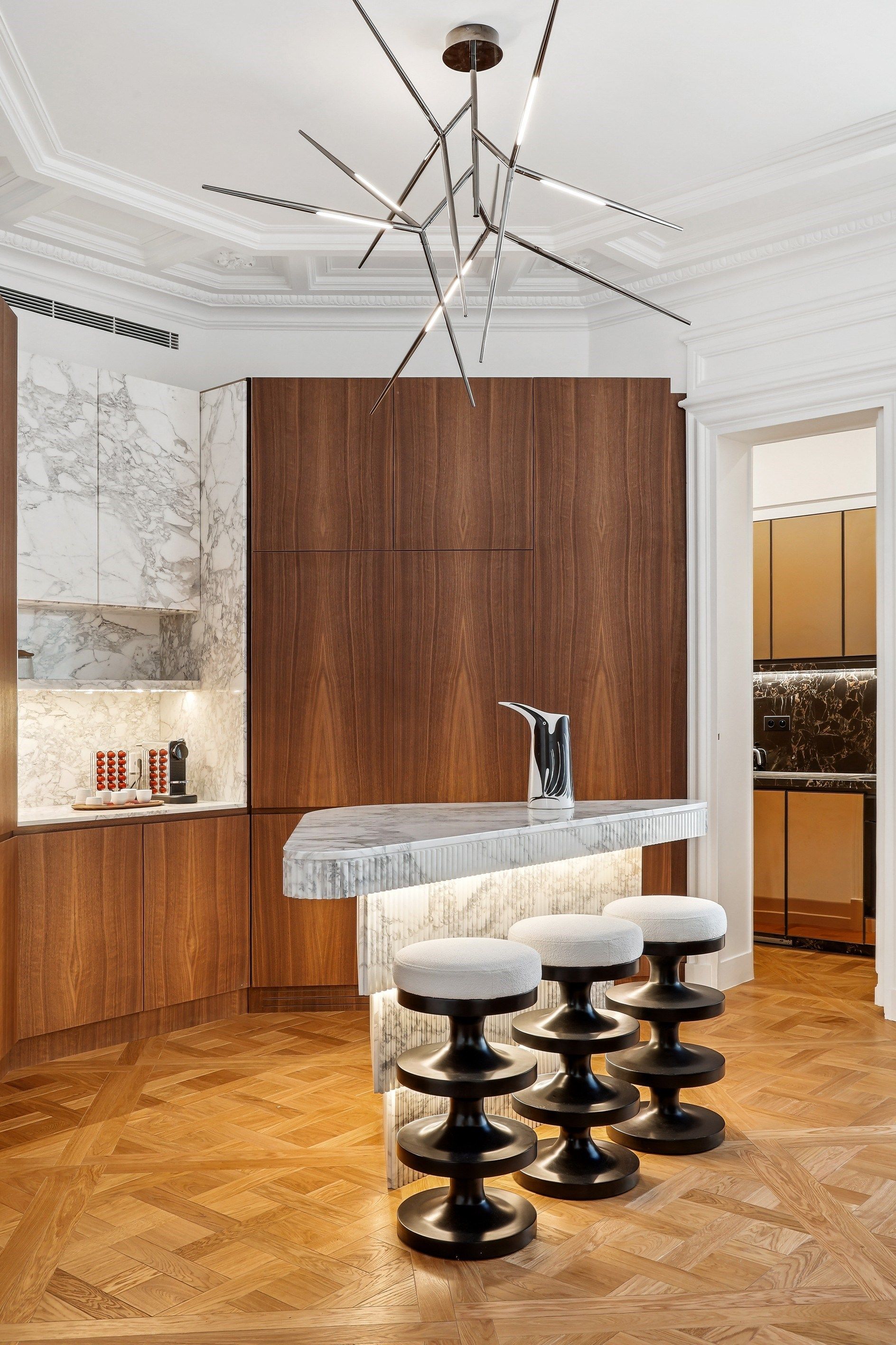 luxury apartment 5 Rooms for sale on PARIS (75008)