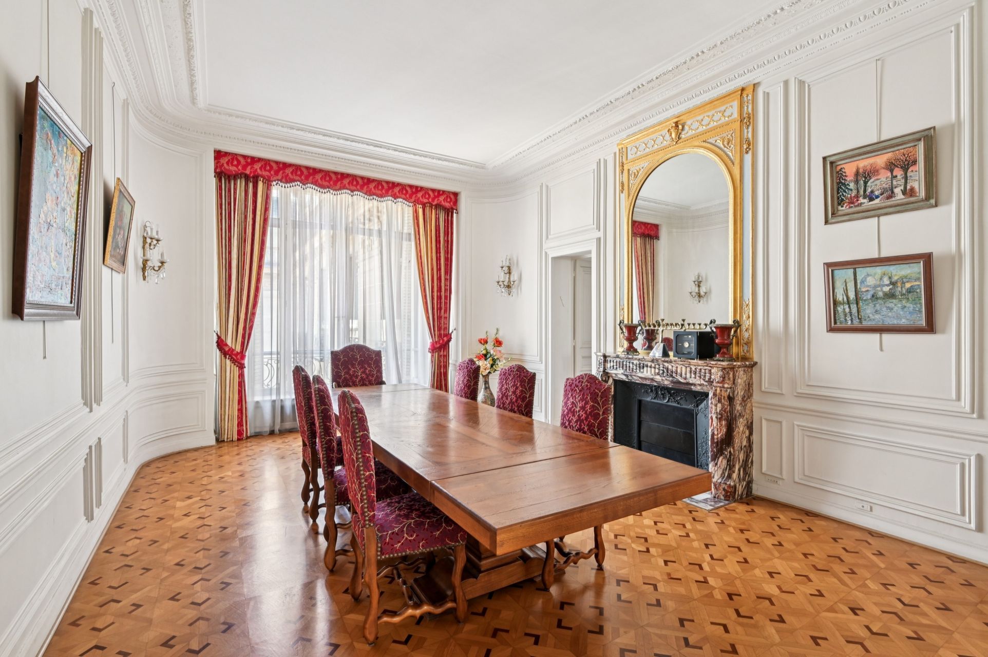 luxury apartment 7 Rooms for sale on PARIS (75016)