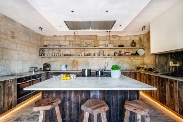 mansion (hôtel particulier) 22 Rooms for sale on ST REMY DE PROVENCE (13210)