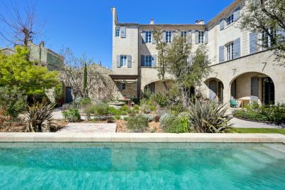 Vente Hôtel particulier Saint-Rémy-de-Provence 22&nbsp;Pièces 1167&nbsp;m²