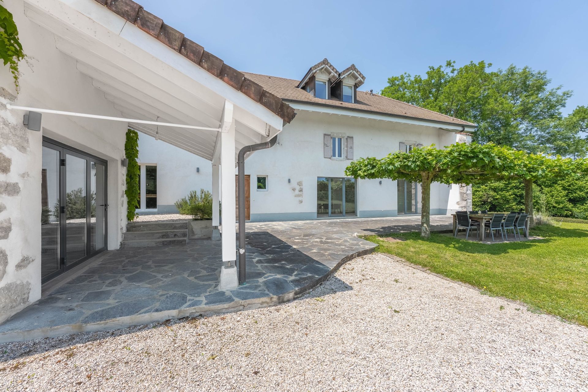 maison de luxe 8 Pièces en vente sur DIVONNE LES BAINS (01220)