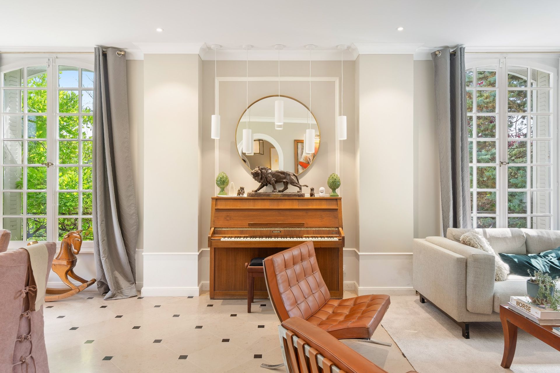 luxury house 8 Rooms for sale on DIVONNE LES BAINS (01220)