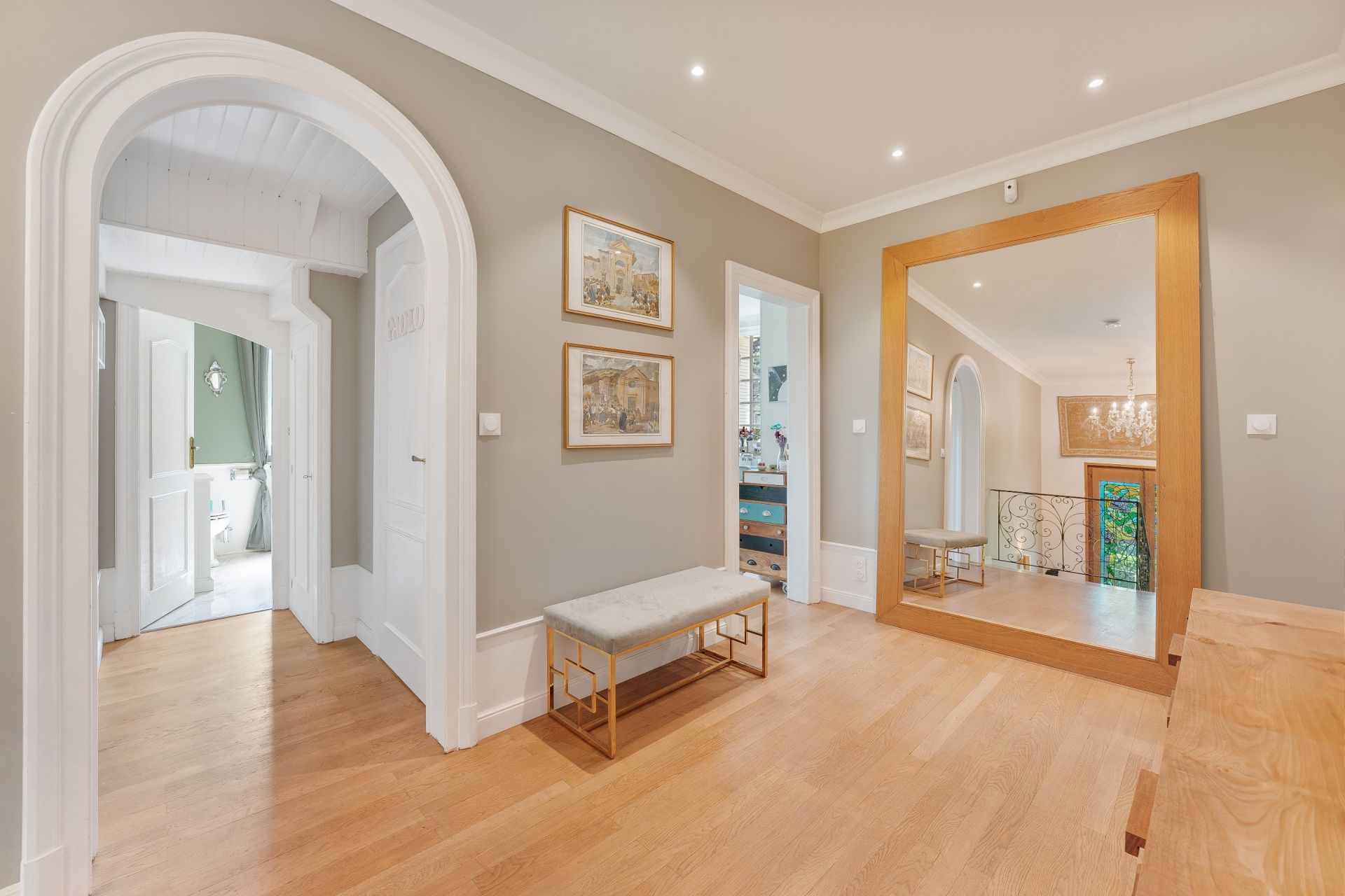 luxury house 8 Rooms for sale on DIVONNE LES BAINS (01220)