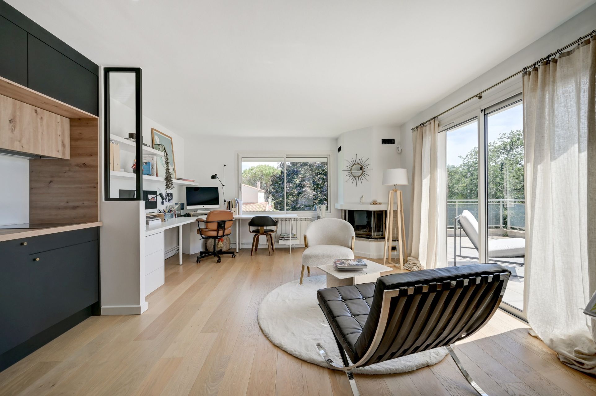 luxury villa 8 Rooms for sale on AIX EN PROVENCE (13100)