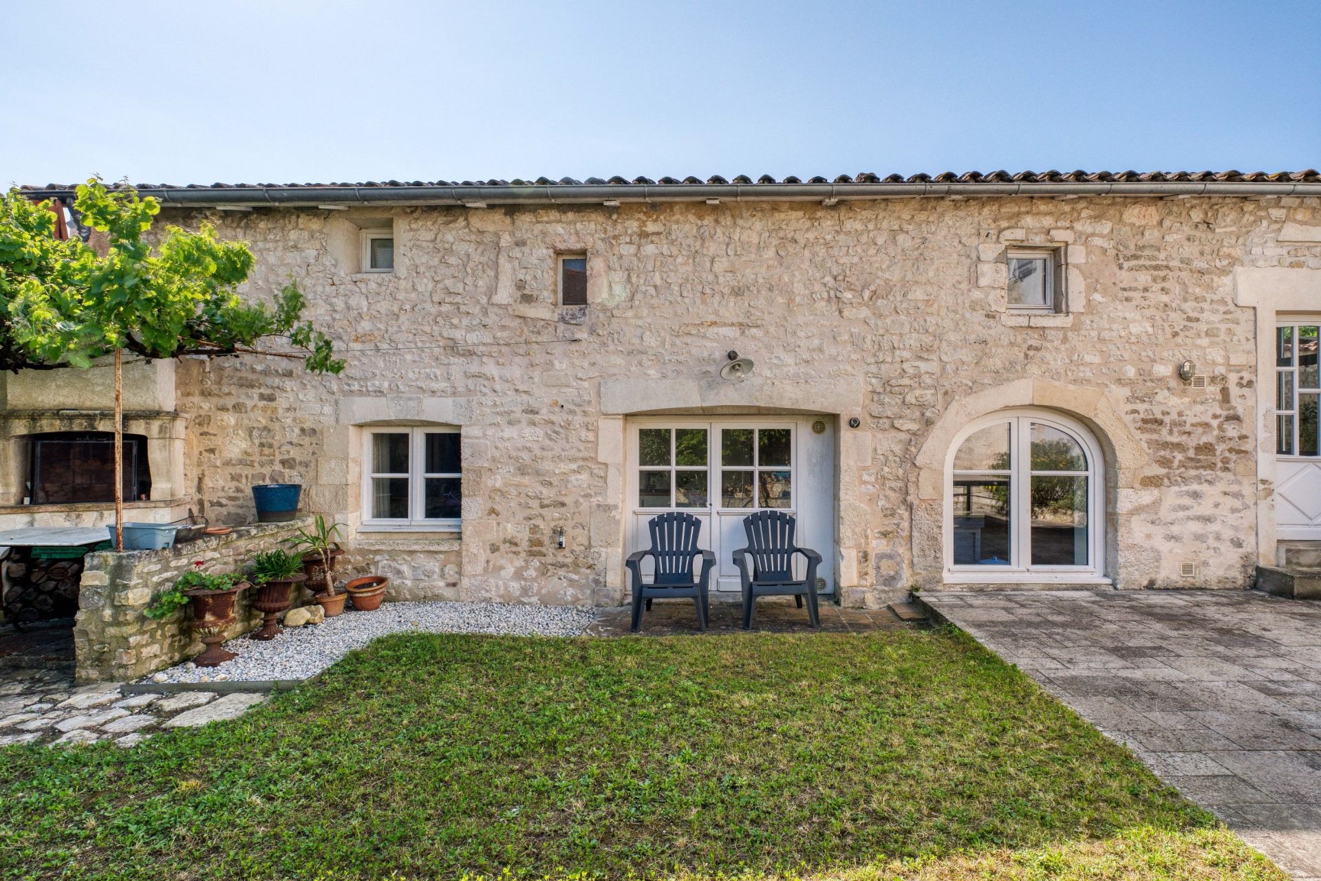 luxury house 10 Rooms for sale on RIVEDOUX PLAGE (17940)