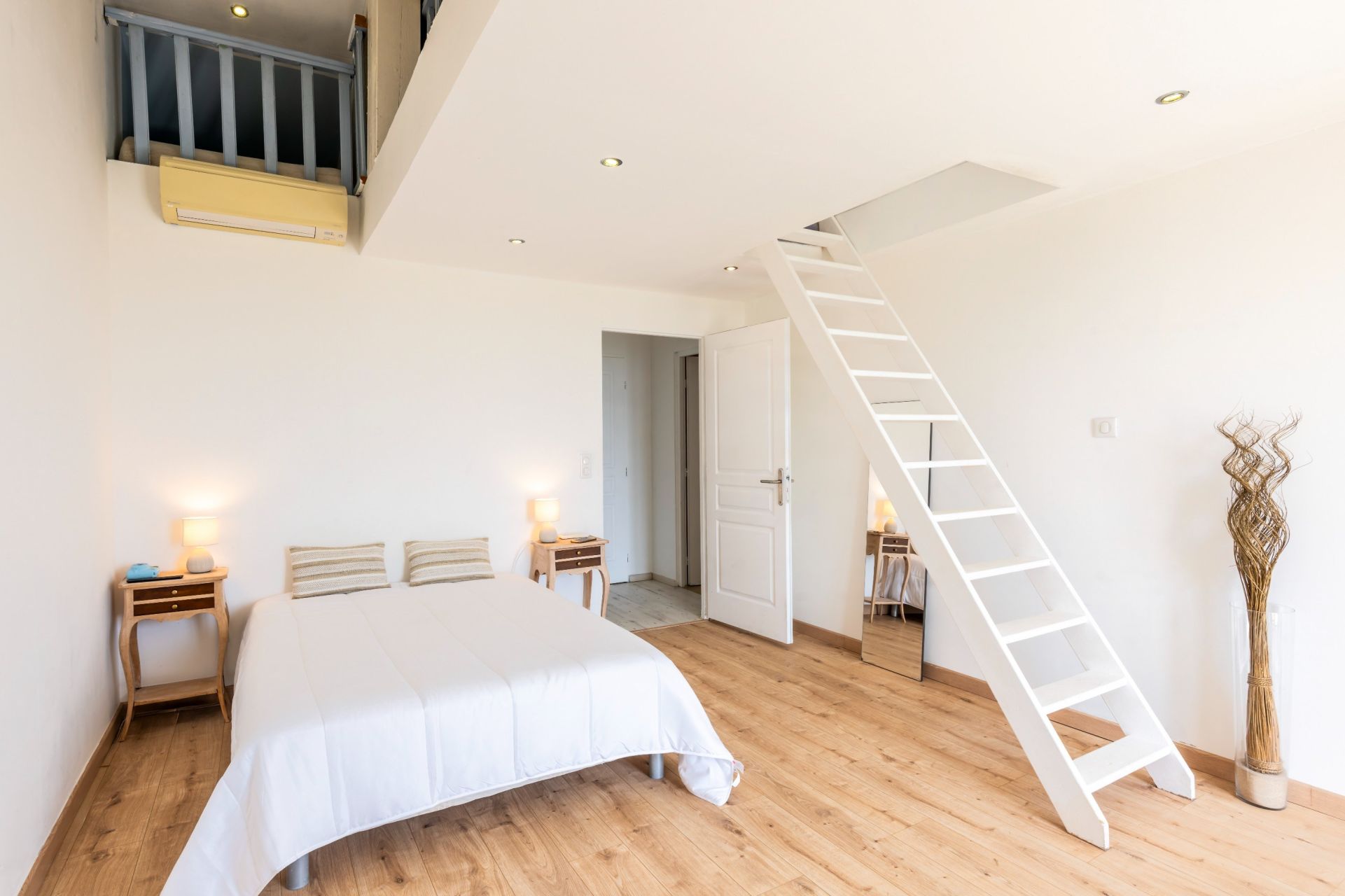 villa de luxe 13 Pièces en vente sur VALLAURIS (06220)