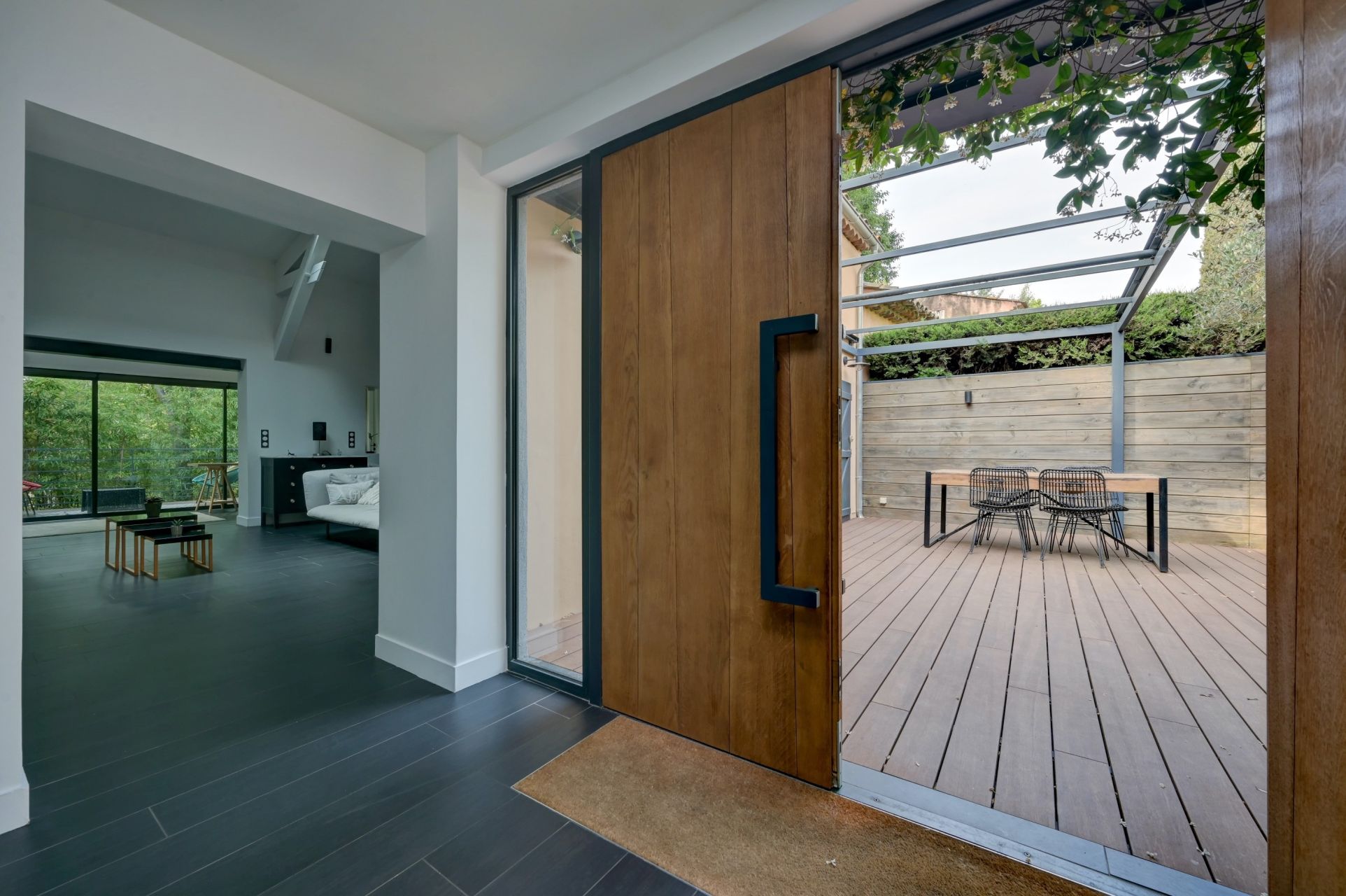 luxury house 5 Rooms for sale on AIX EN PROVENCE (13100)