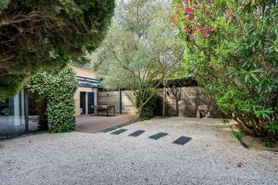 Sale Luxury house Aix-en-Provence 5 Rooms 125 m²