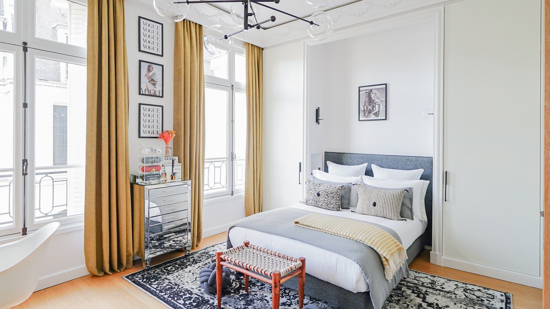 luxury apartment 7 Rooms for sale on NEUILLY SUR SEINE (92200)