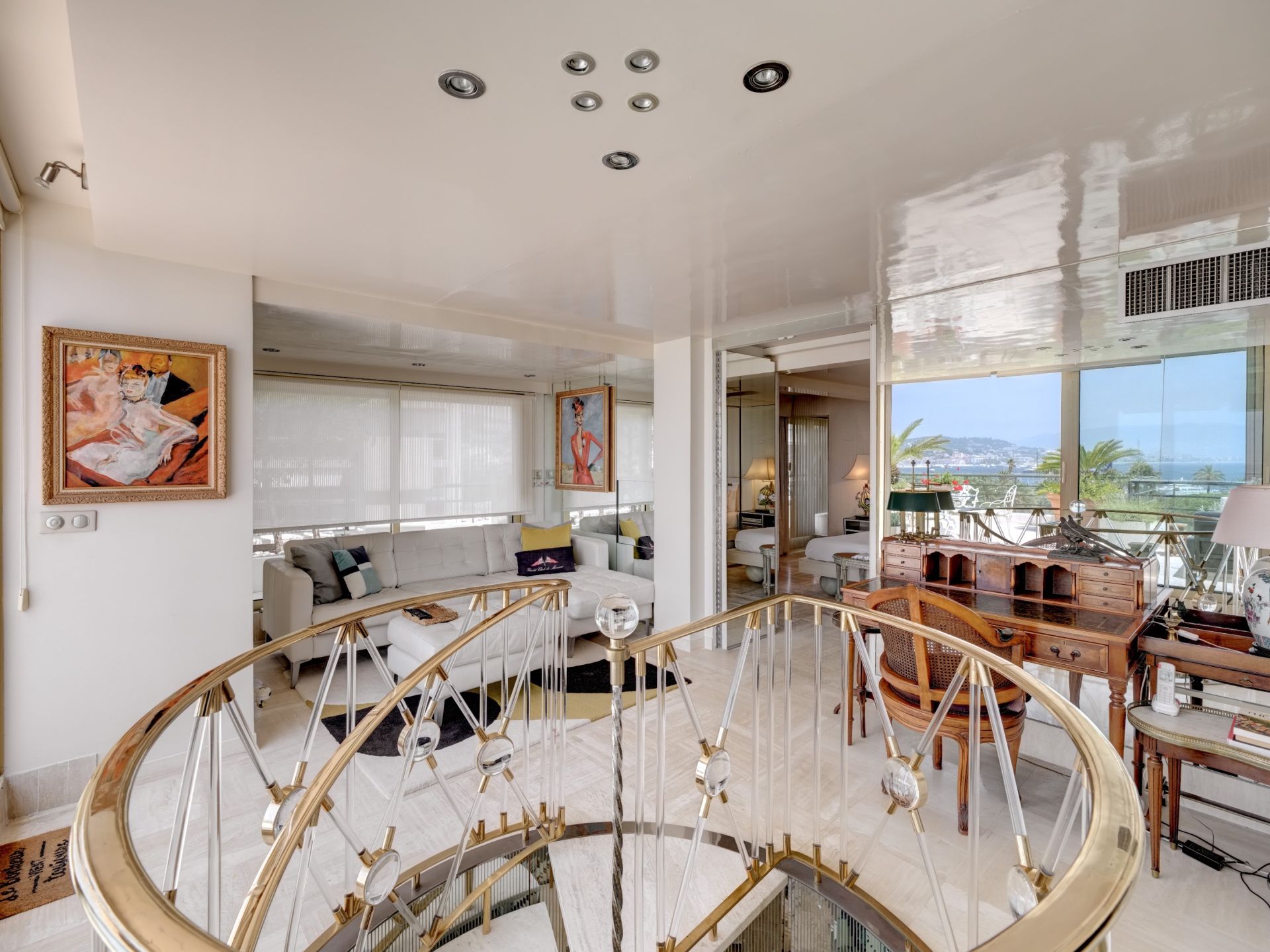 penthouse 5 Rooms for sale on CANNES (06400)