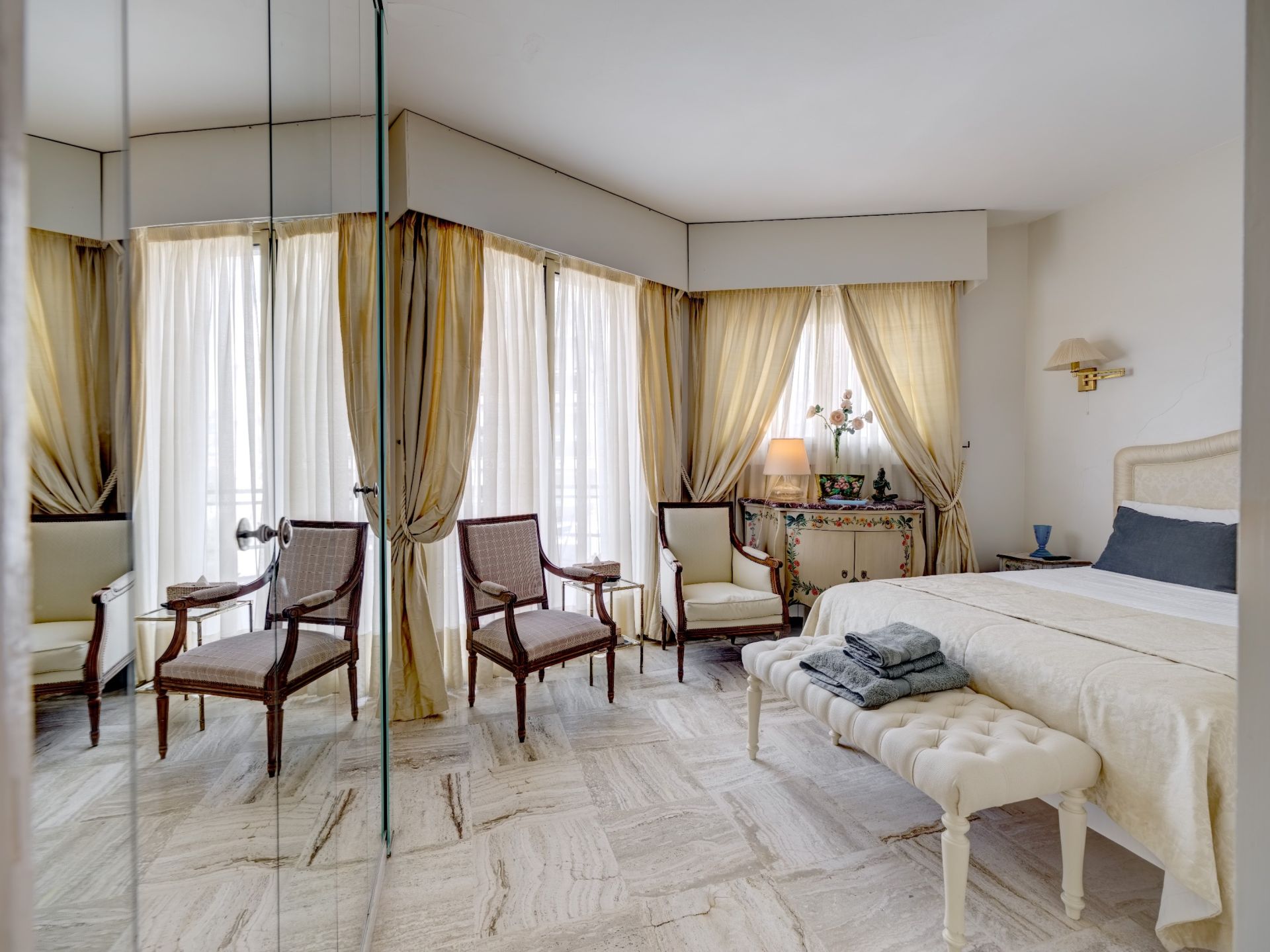 penthouse 5 Rooms for sale on CANNES (06400)