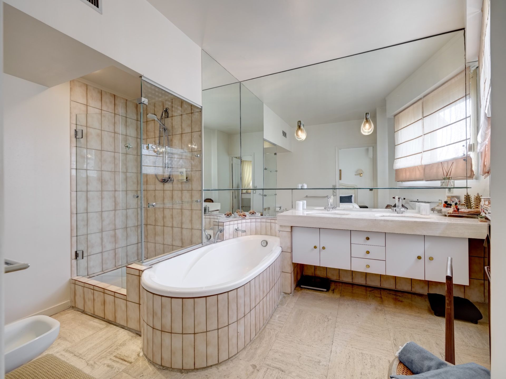 penthouse 5 Rooms for sale on CANNES (06400)