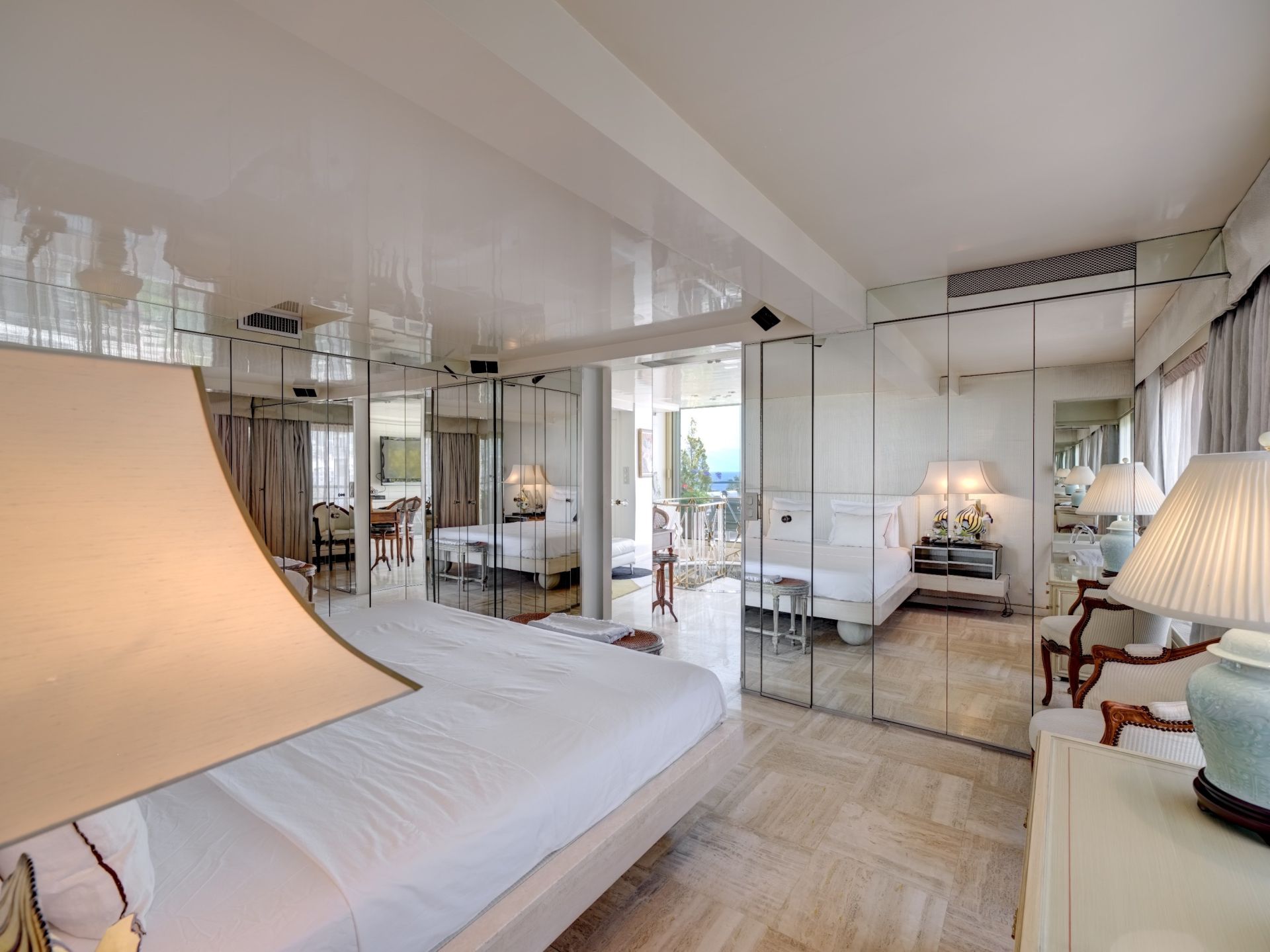 penthouse 5 Rooms for sale on CANNES (06400)