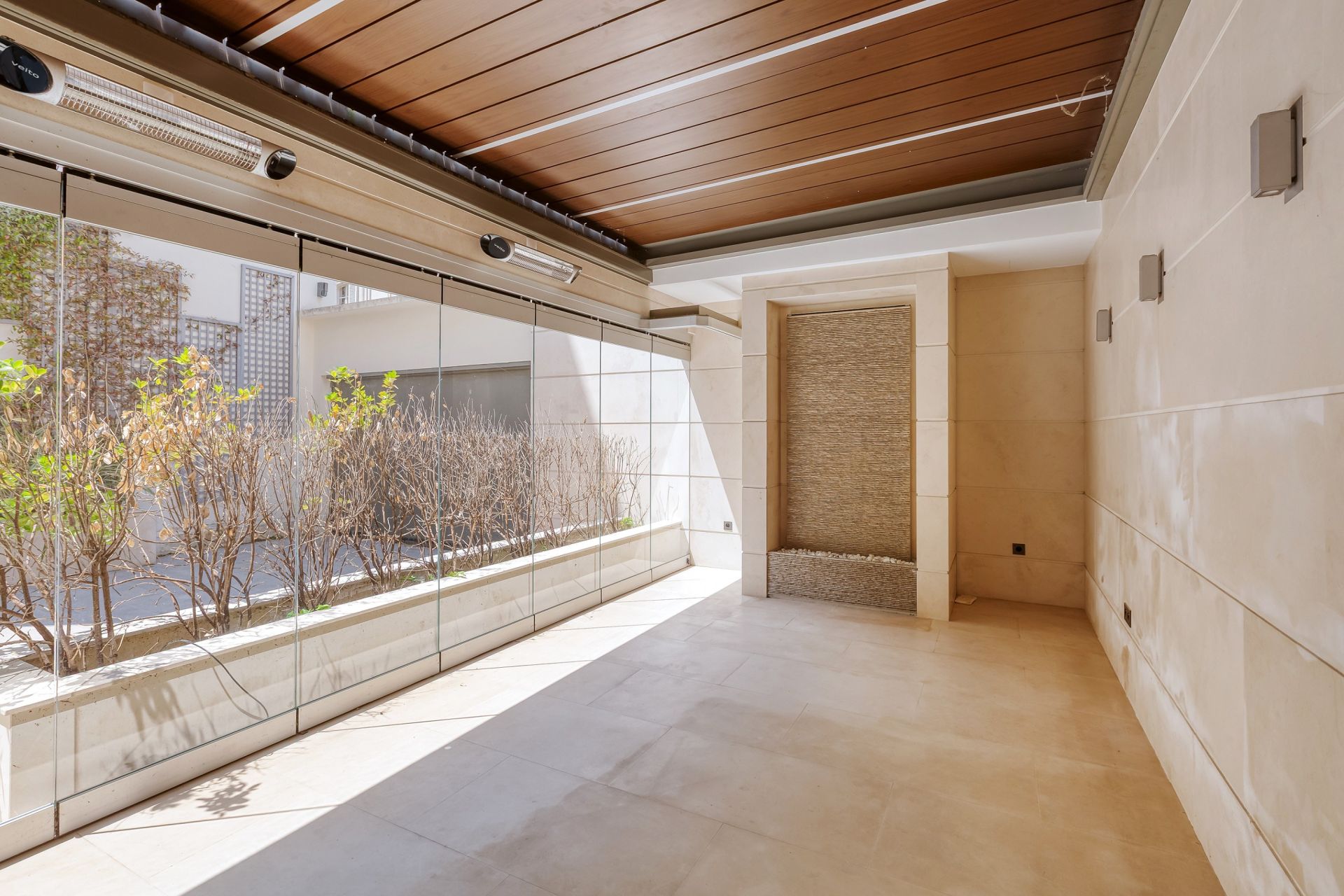 mansion (hôtel particulier) 14 Rooms for sale on PARIS (75116)