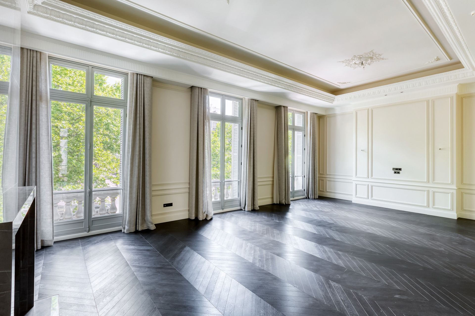 mansion (hôtel particulier) 14 Rooms for sale on PARIS (75116)
