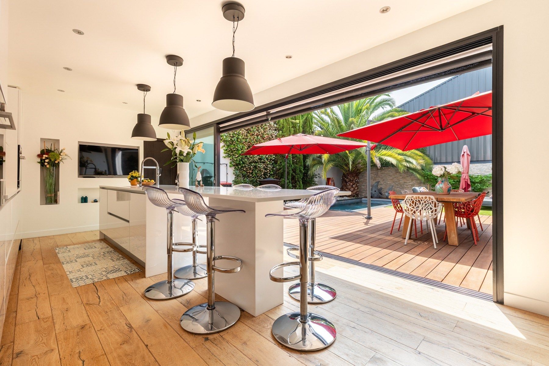 luxury house 6 Rooms for sale on BORDEAUX (33000)