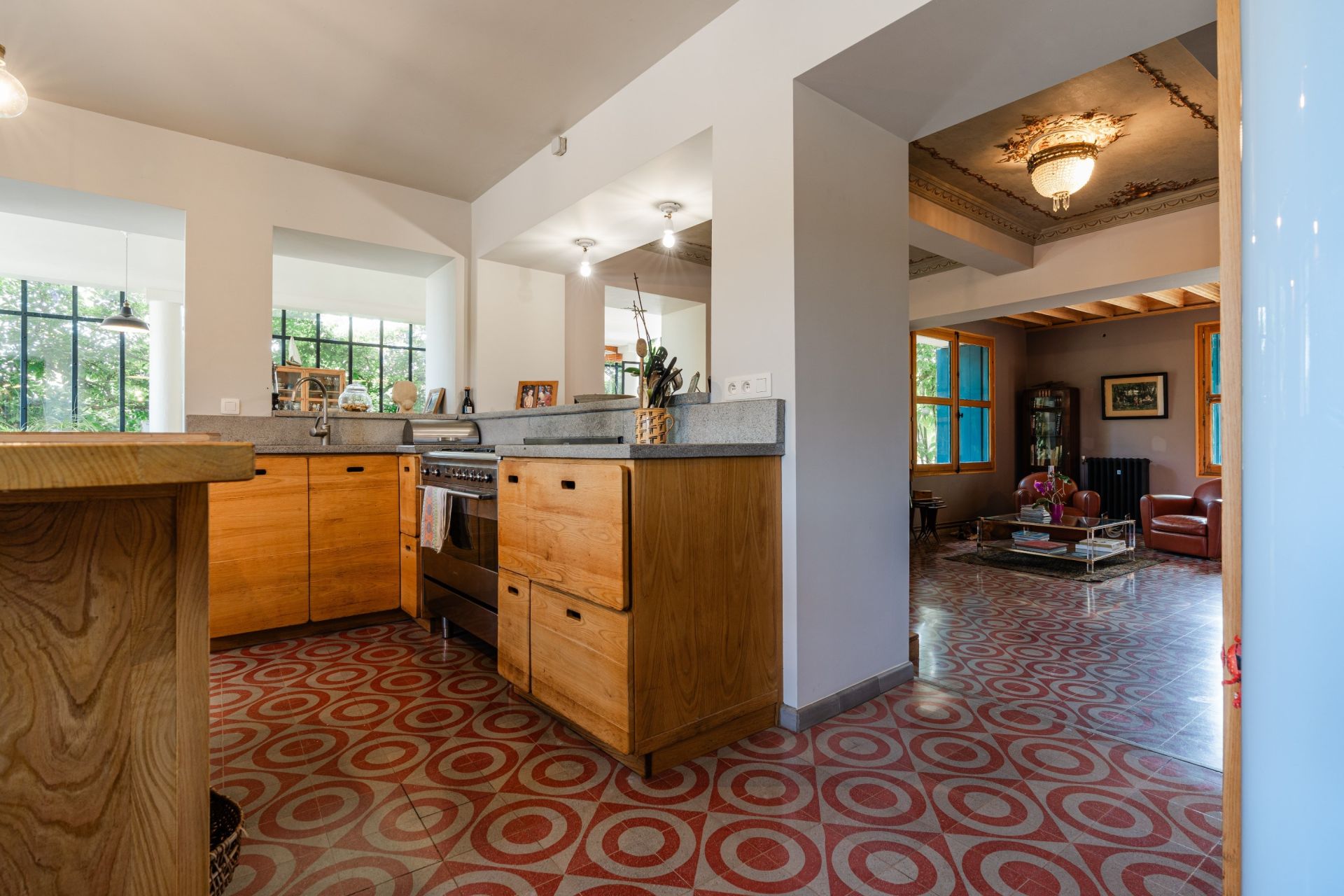 luxury house 12 Rooms for sale on PERPIGNAN (66000)