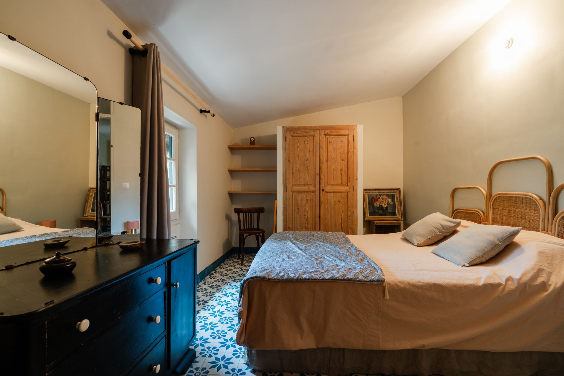 luxury house 12 Rooms for sale on PERPIGNAN (66000)