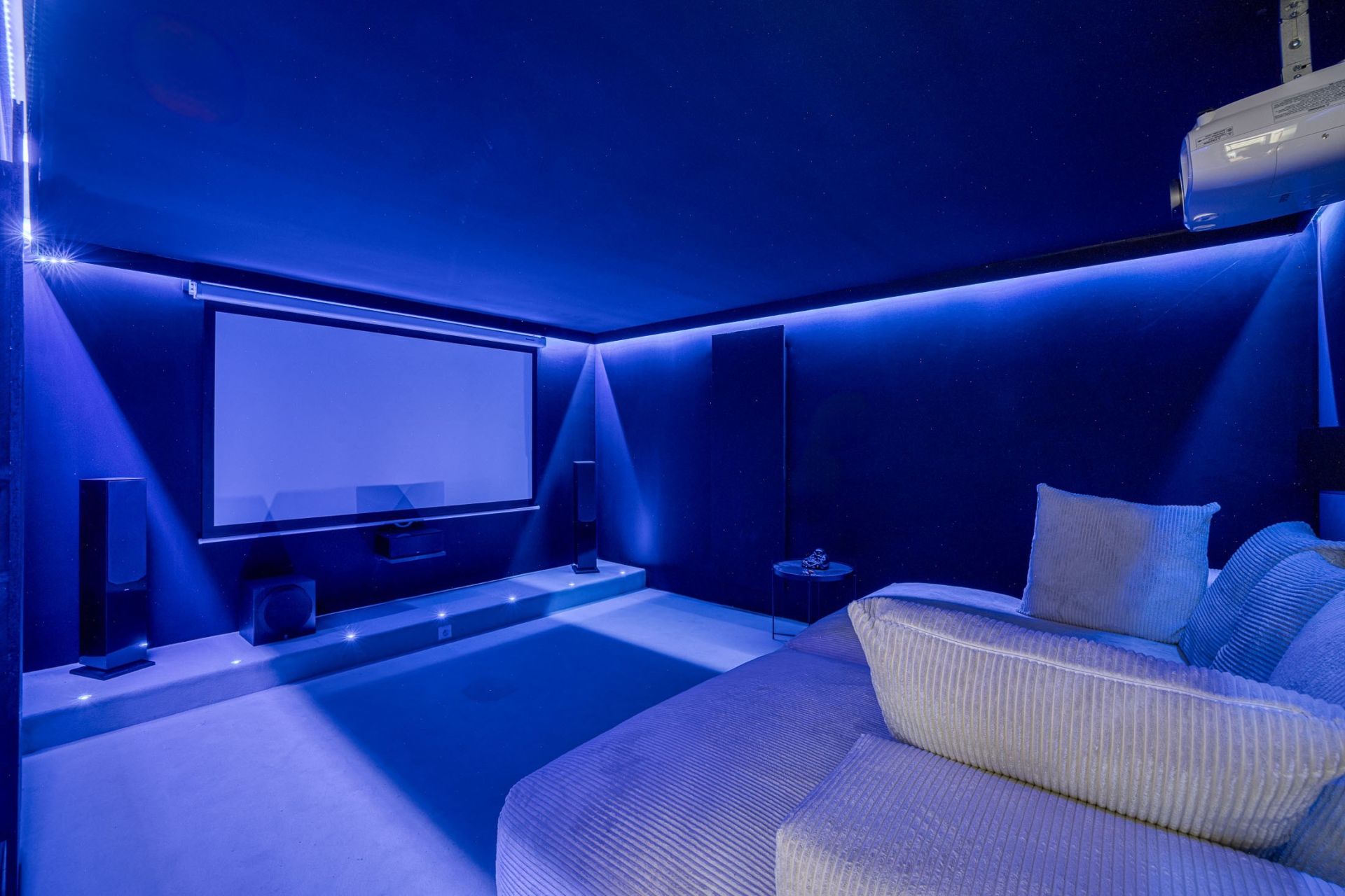 luxury house 12 Rooms for sale on ANNECY LE VIEUX (74940)