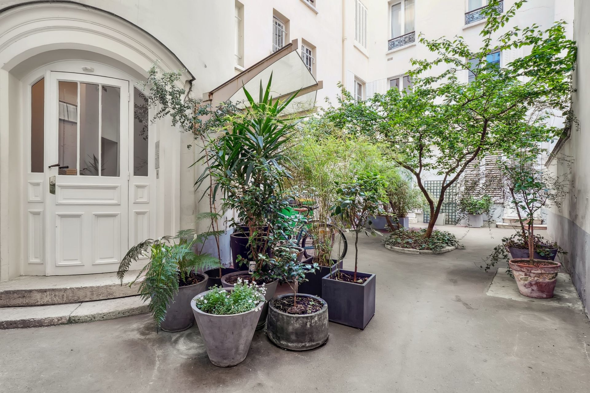 luxury apartment 4 Rooms for sale on PARIS (75007)