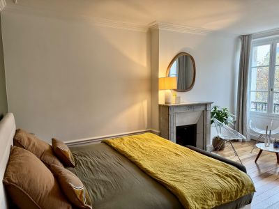 Sale Luxury apartment Paris 7 4 Rooms 91 m²