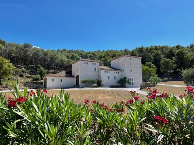 Sale Luxury house Narbonne 11 Rooms 366 m²