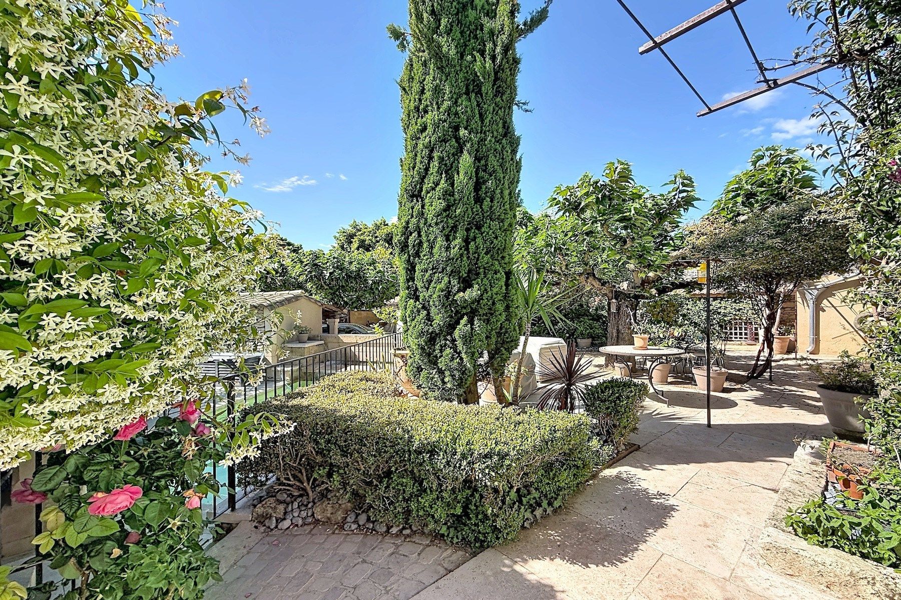 maison provençale de luxe 5 Pièces en vente sur UZES (30700)