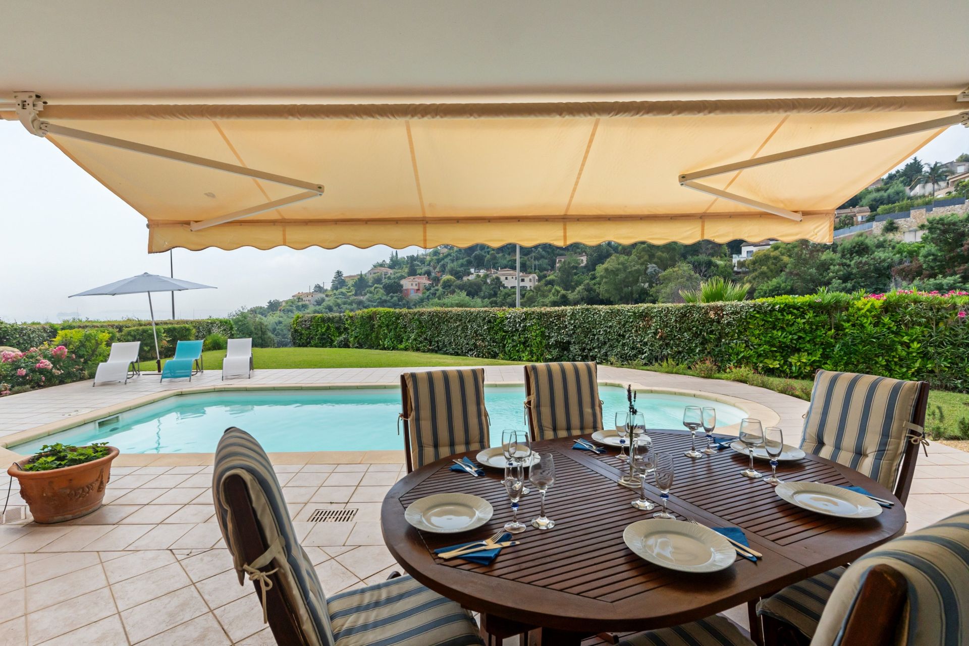 luxury apartment 6 Rooms for sale on MANDELIEU LA NAPOULE (06210)
