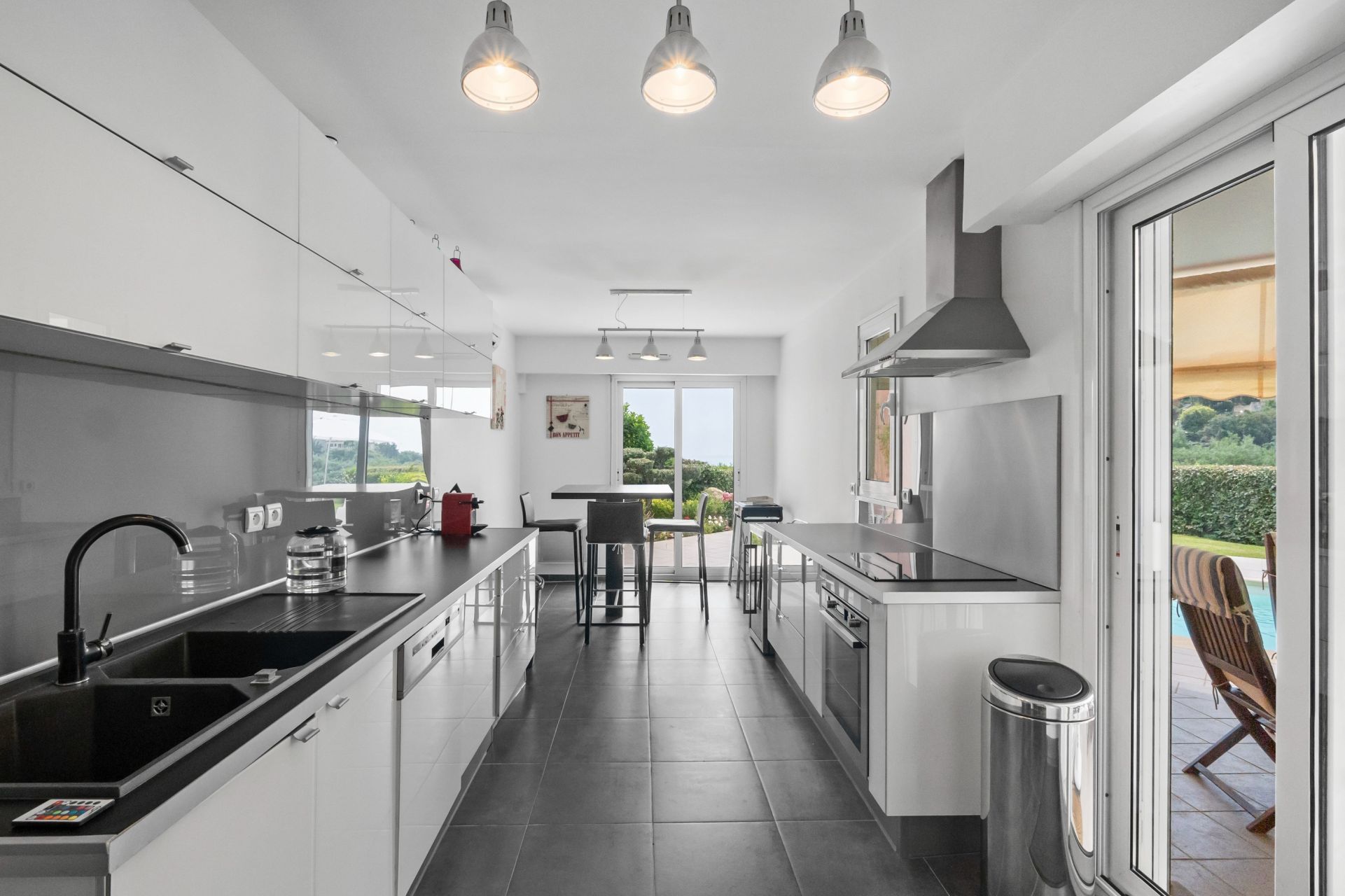 luxury apartment 6 Rooms for sale on MANDELIEU LA NAPOULE (06210)