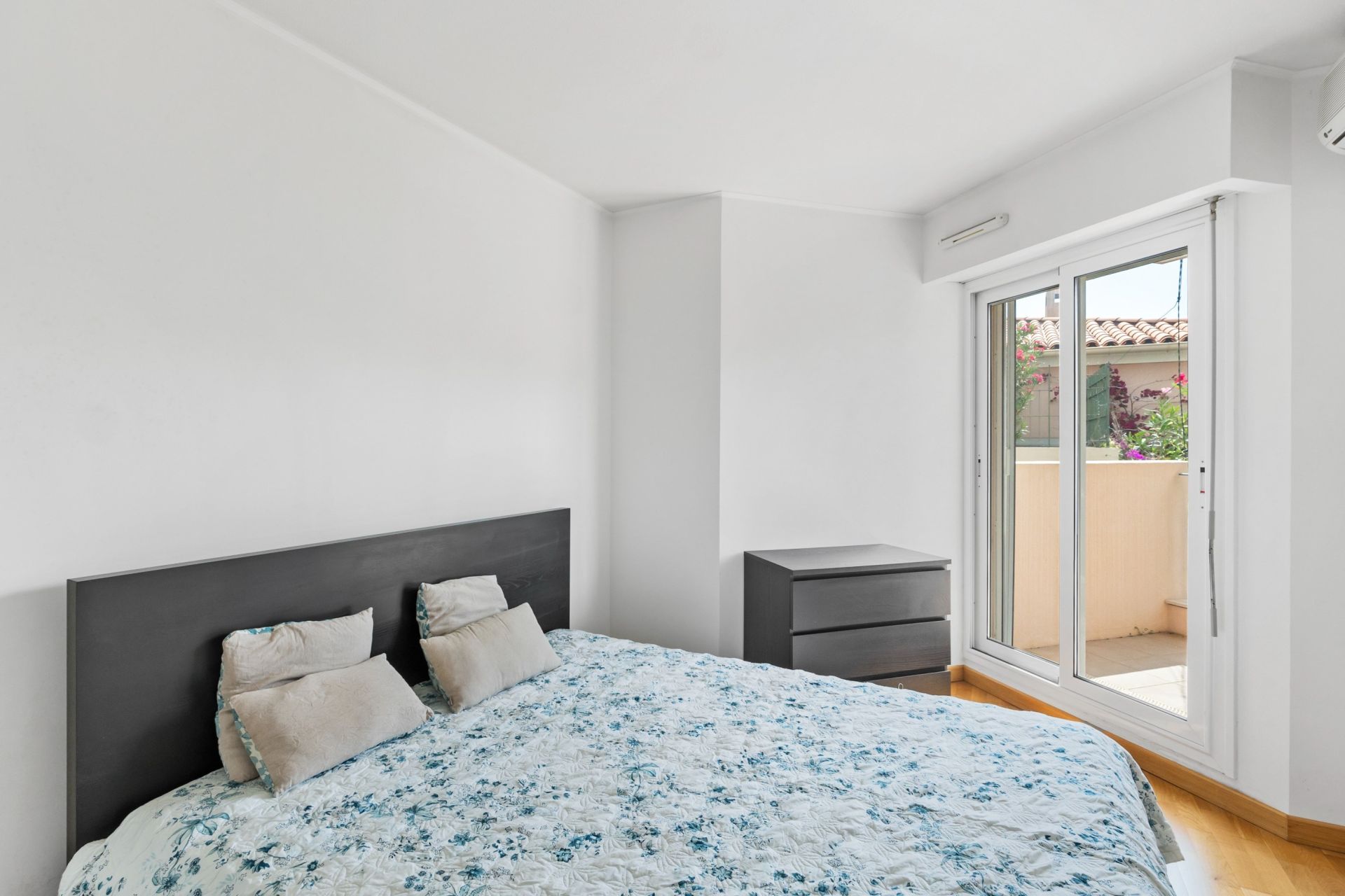 luxury apartment 6 Rooms for sale on MANDELIEU LA NAPOULE (06210)