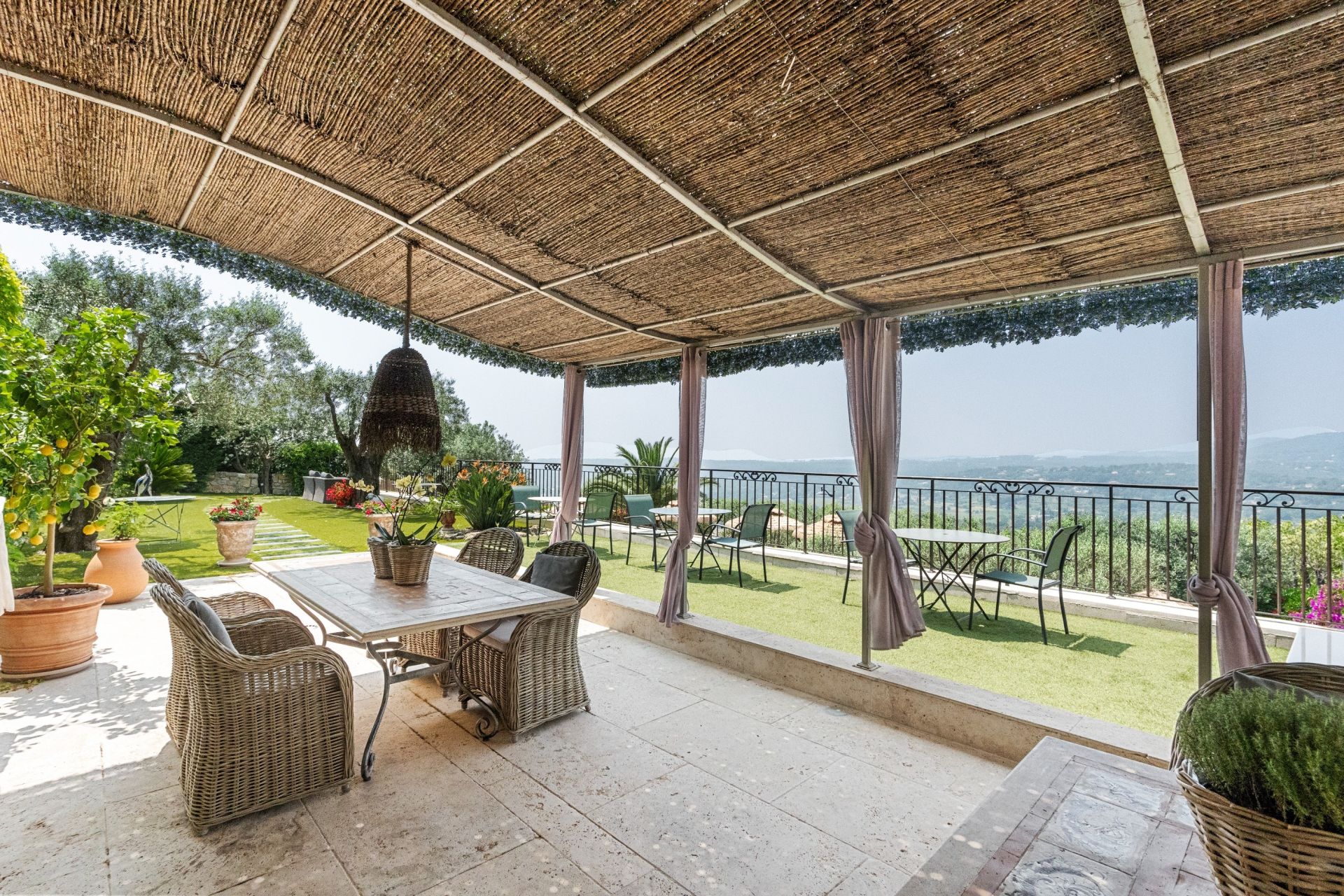 maison provençale de luxe 10 Pièces en vente sur FAYENCE (83440)