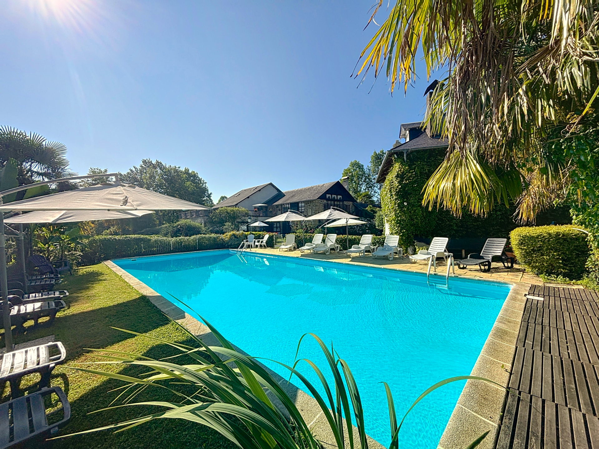 luxury house 20 Rooms for sale on HAUT DE BOSDARROS (64800)