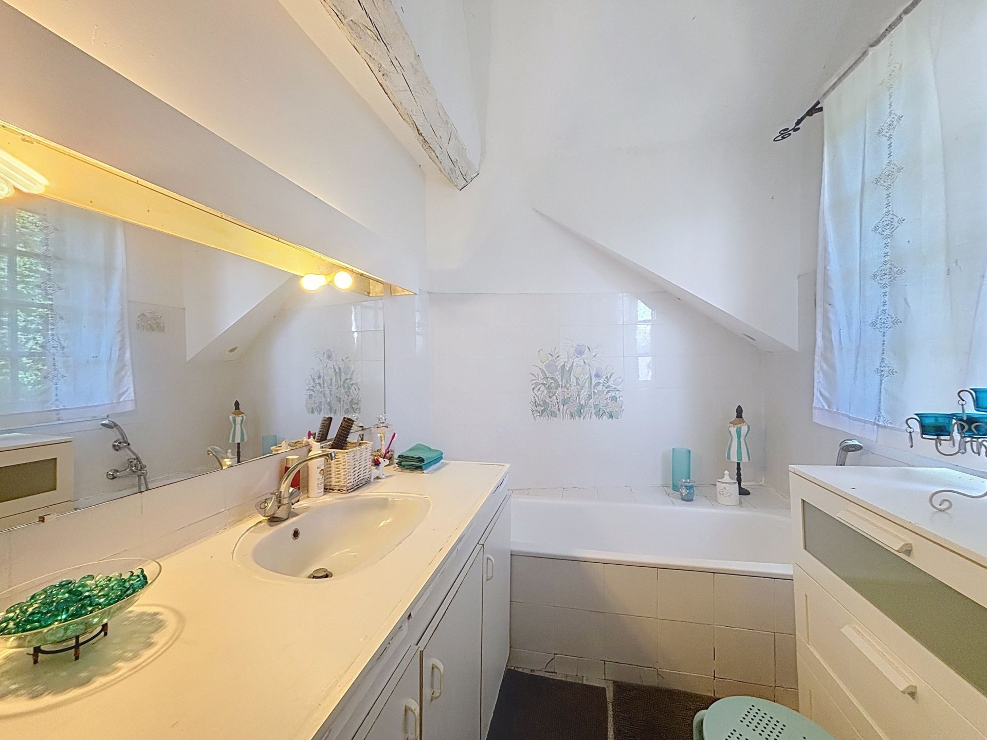 luxury house 20 Rooms for sale on HAUT DE BOSDARROS (64800)