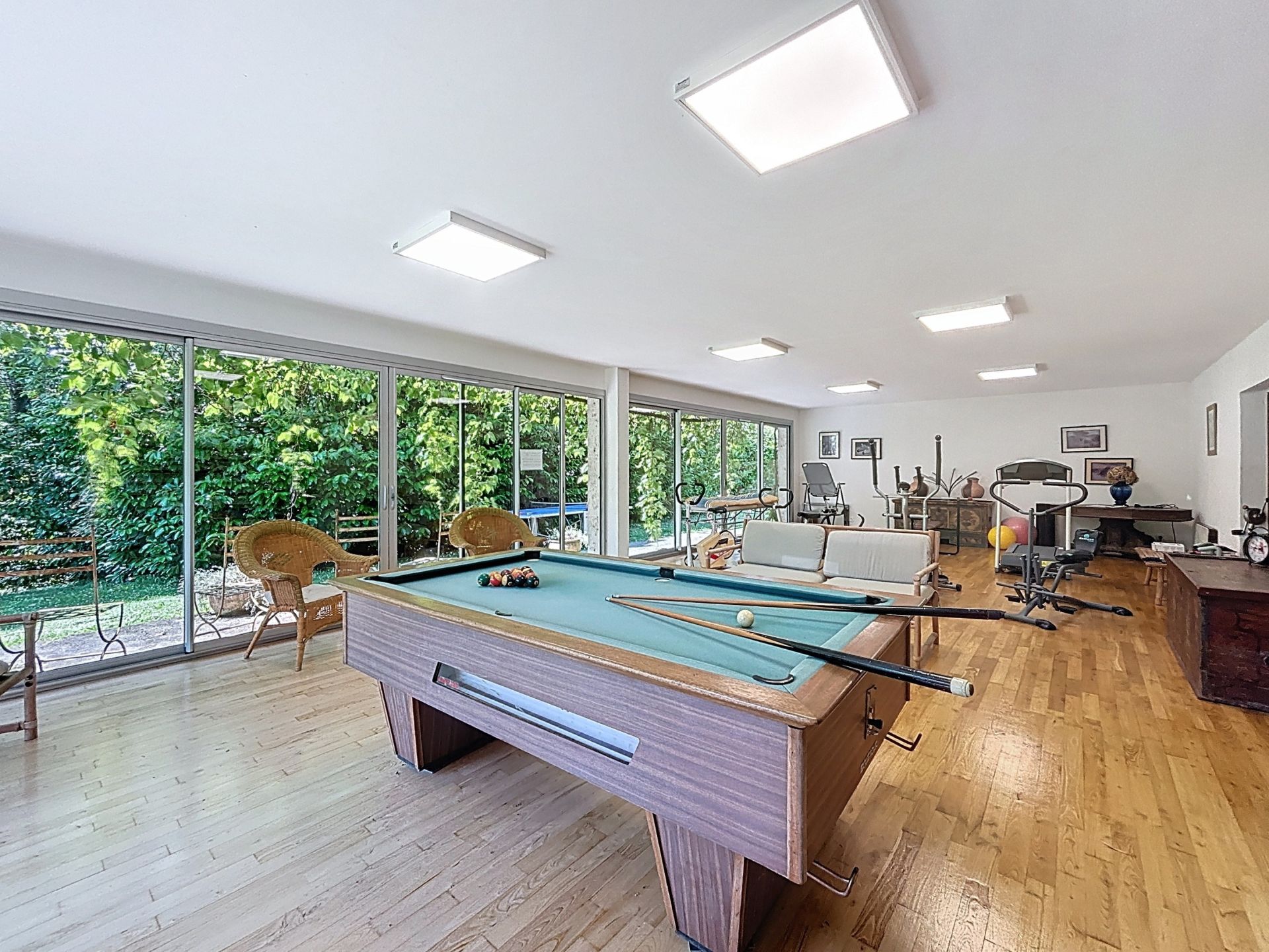 luxury house 20 Rooms for sale on HAUT DE BOSDARROS (64800)